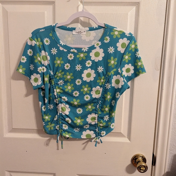 3/$15🧡 Rebellious Dreamer Women's Crop Top - Picture 2 of 12